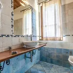 8 Bedroom Pet Friendly In Ar Nyaraló