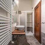8 Bedroom Pet Friendly In Ar Nyaraló