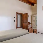 Nyaraló 8 Bedroom Pet Friendly In Ar